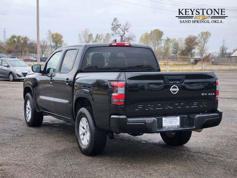 Used 2024 Nissan Frontier SV image 7