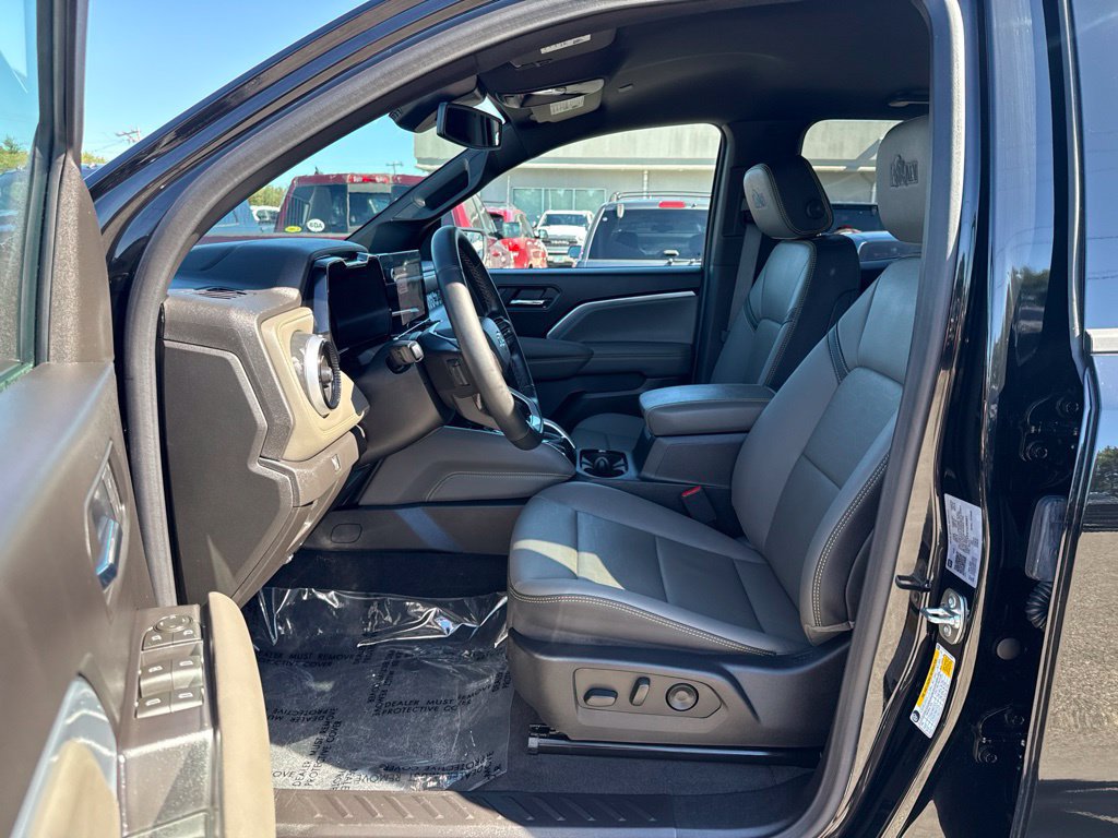 Used 2026 Chevrolet Colorado ZR2 w/ ZR2 Bison Edition AWD/4WD image 17