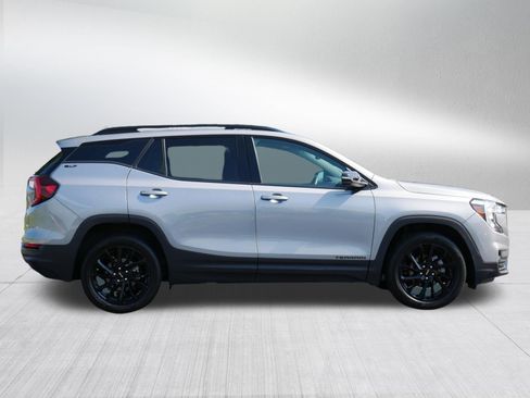 Used 2023 GMC Terrain SLT w/ Elevation Edition AWD/4WD image 6