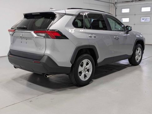 Used 2021 Toyota RAV4 XLE w/ XLE Grade Weather Package AWD/4WD image 8