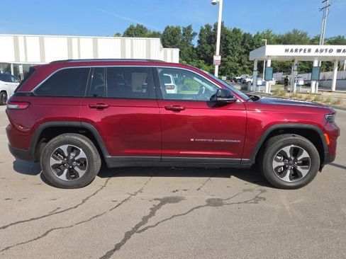 Used 2023 Jeep Grand Cherokee 4WD 4xe image 5
