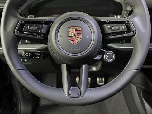 Certified 2025 Porsche Cayenne S image 24