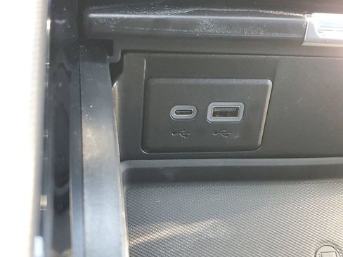 Used 2024 GMC Yukon Denali w/ Advanced Technology Package image 35