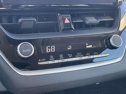 Used 2024 Toyota Corolla LE image 31