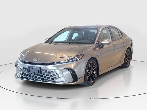 Used 2025 Toyota Camry XSE w/ Premium Plus Package FWD image 5