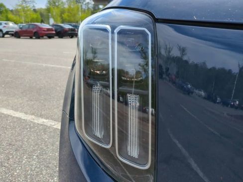 Used 2025 Kia Telluride S image 10