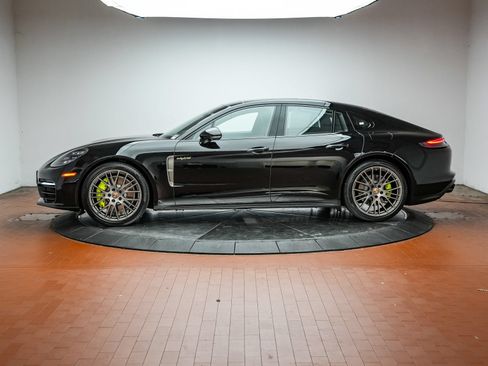 Used 2022 Porsche Panamera 4 E-Hybrid AWD/4WD image 2