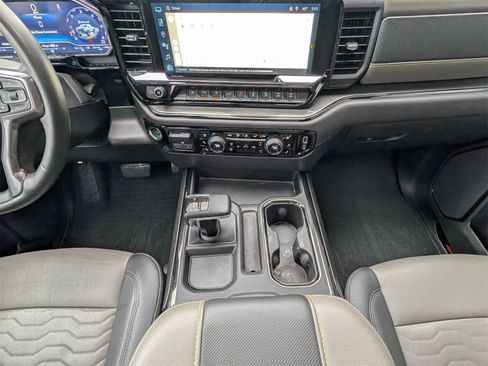 Used 2023 Chevrolet Silverado 1500 ZR2 w/ Technology Package image 10