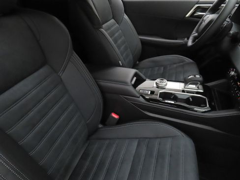 New 2026 Mitsubishi Outlander LE FWD image 25