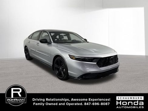 Used 2024 Honda Accord Sport image 3