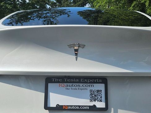 Used 2023 Tesla Model Y Long Range AWD/4WD image 29