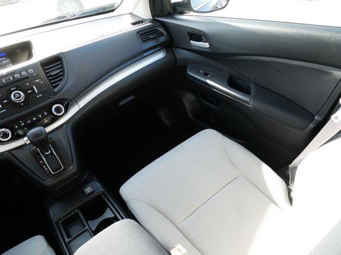 Used 2016 Honda CR-V SE image 11