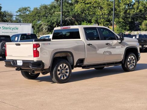 Used 2026 Chevrolet Silverado 2500 Custom w/ Custom Value Package AWD/4WD image 4