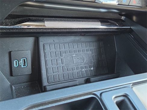 Used 2022 Ford F150 Lariat w/ Equipment Group 502A High image 17