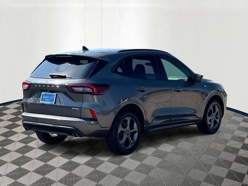 Used 2023 Ford Escape ST-Line Select AWD/4WD image 5