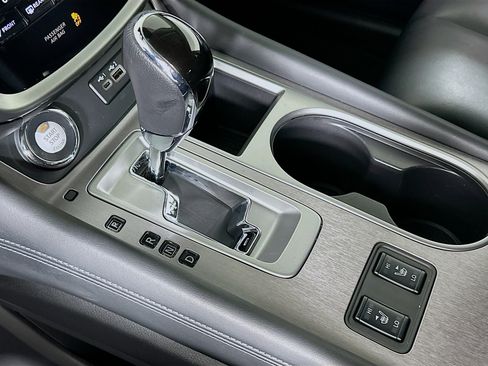 Used 2024 Nissan Murano SV w/ SV Midnight Edition Package image 23