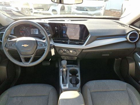 Used 2024 Chevrolet Trax LS w/ Driver Confidence Package image 11