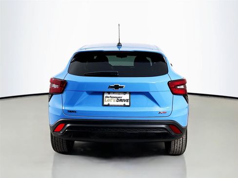 Used 2024 Chevrolet Trax RS w/ Driver Confidence Package FWD image 8