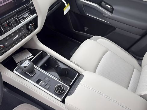 New 2026 Nissan Pathfinder SV image 24