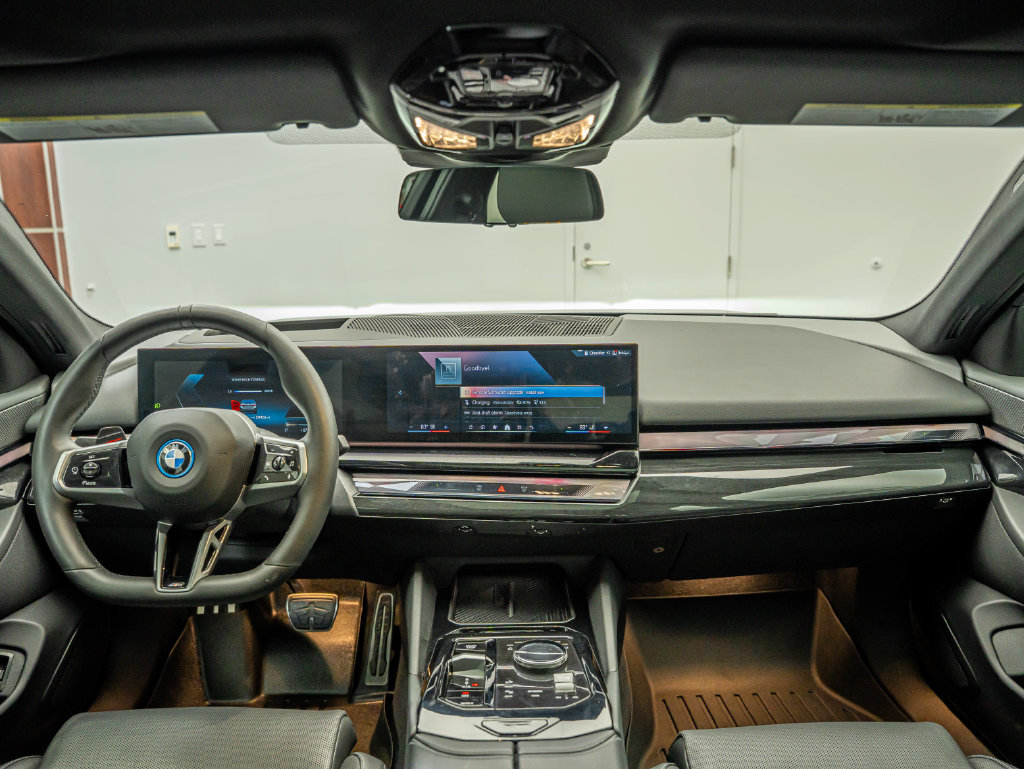 Used 2024 BMW i5 eDrive40i w/ M Sport Package RWD image 4