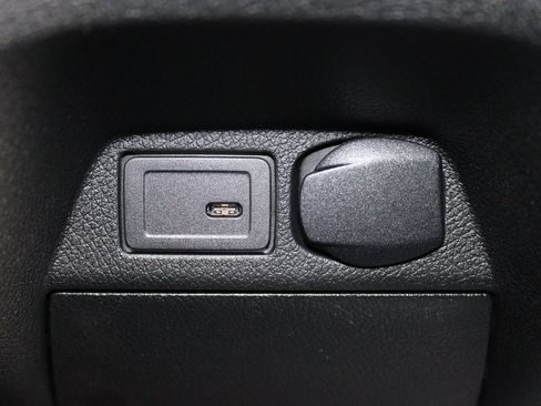 Used 2025 Mercedes-Benz Sprinter 2500 image 19