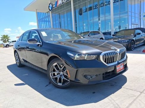 New 2027 BMW 530i RWD image 1