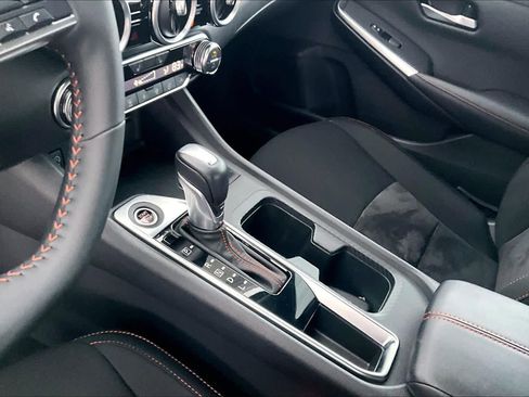 Certified 2025 Nissan Sentra SR image 15