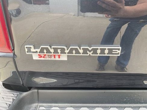 Used 2020 RAM 1500 Laramie AWD/4WD image 5