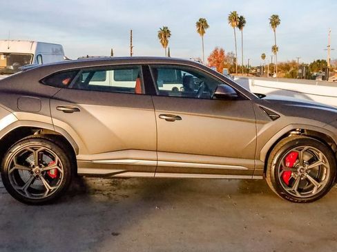 Used 2022 Lamborghini Urus image 7