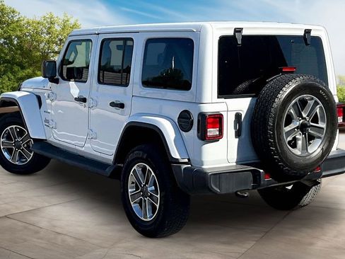 Used 2021 Jeep Wrangler Unlimited Sahara w/ Uconnect 4C Nav & Sound Group AWD/4WD image 8