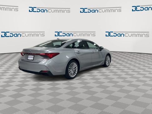 Used 2021 Toyota Avalon Limited w/ Advanced Safety Package FWD image 8