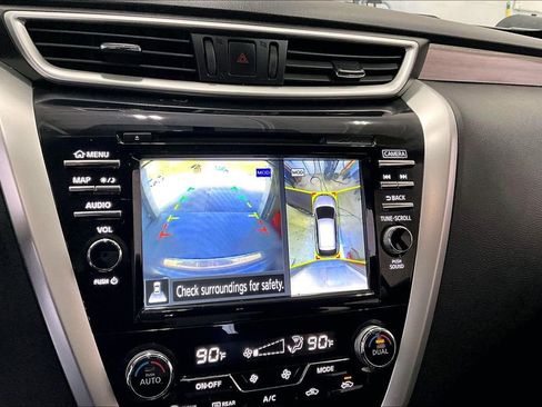 Used 2017 Nissan Murano S AWD/4WD image 14