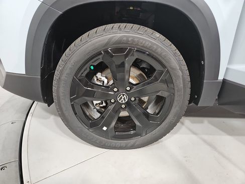 New 2026 Volkswagen Taos SE AWD/4WD image 26