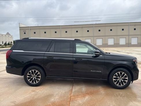 Used 2025 Ford Expedition Max Platinum AWD/4WD image 4