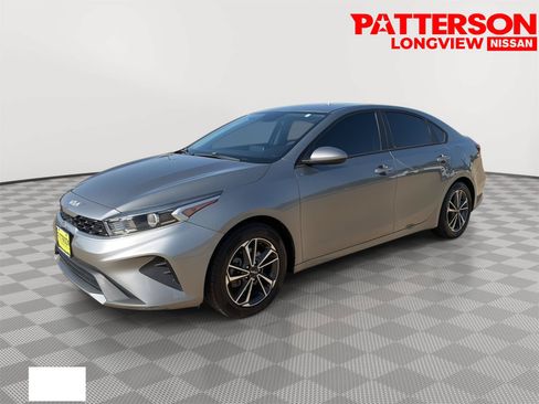 Used 2023 Kia Forte LXS FWD image 3