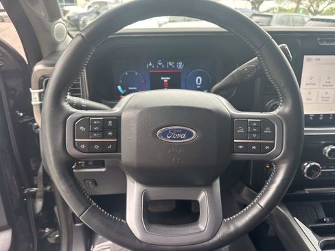Used 2023 Ford F250 Lariat w/ Lariat Ultimate Package AWD/4WD image 29