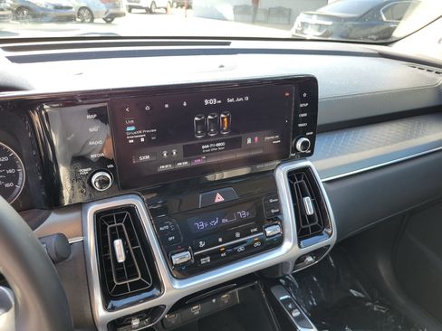Used 2022 Kia Sorento SX w/ Panoramic Sunroof Package AWD/4WD image 28