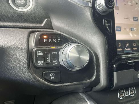Used 2023 RAM 1500 Laramie AWD/4WD image 29