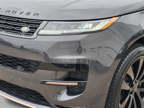 New 2026 Land Rover Range Rover Sport Dynamic SE AWD/4WD image 9