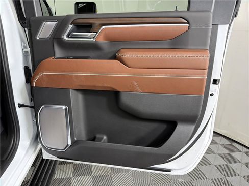 New 2026 GMC Sierra 2500 Denali Ultimate AWD/4WD image 14