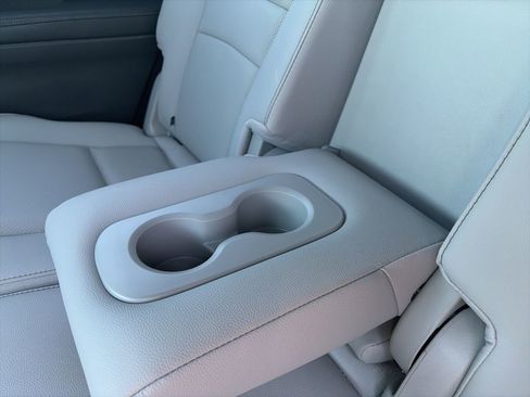 Used 2023 Honda Passport EX-L image 10