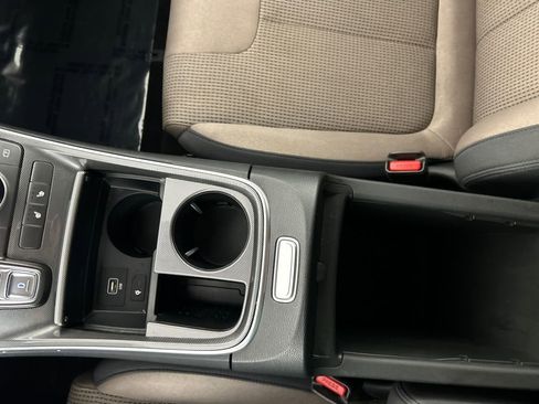 Used 2023 Hyundai Santa Fe SEL image 16