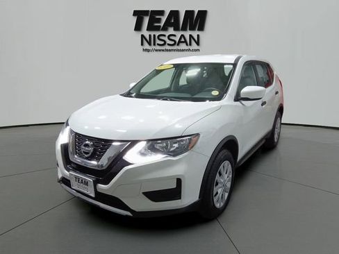 Used 2017 Nissan Rogue S AWD/4WD image 3