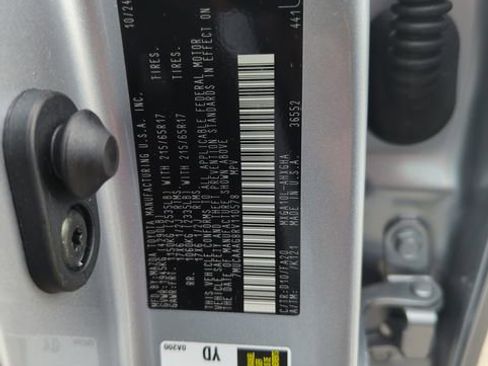 Used 2024 Toyota Corolla Cross LE image 34