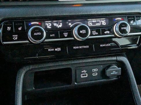 Used 2025 Honda Pilot Elite image 17