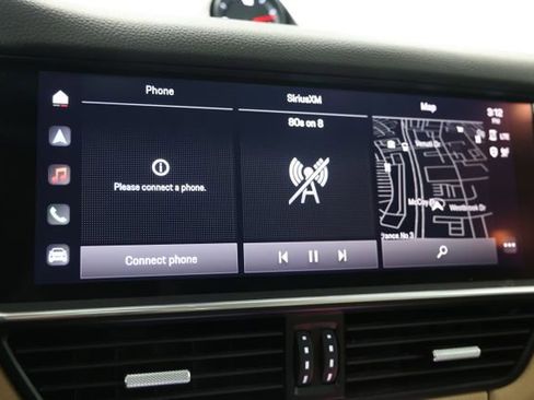 Used 2022 Porsche Cayenne AWD/4WD image 30