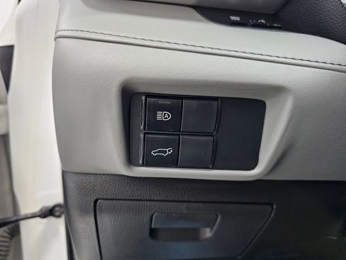 Used 2021 Toyota Highlander XLE image 33