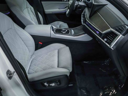 Used 2024 BMW X5 sDrive40i w/ Premium Package RWD image 16