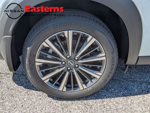 New 2026 Nissan Pathfinder Platinum image 29