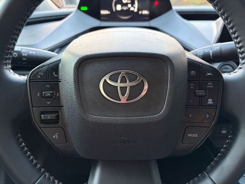 Used 2025 Toyota Prius LE image 25